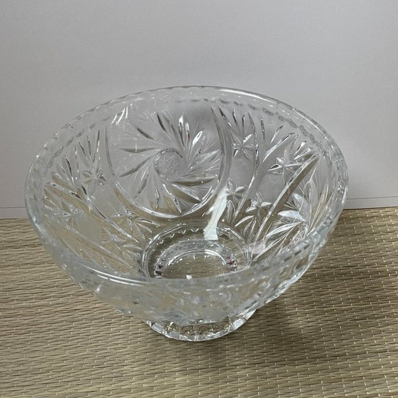 Crystal candy bowl with carved design - Picture 3 of 11